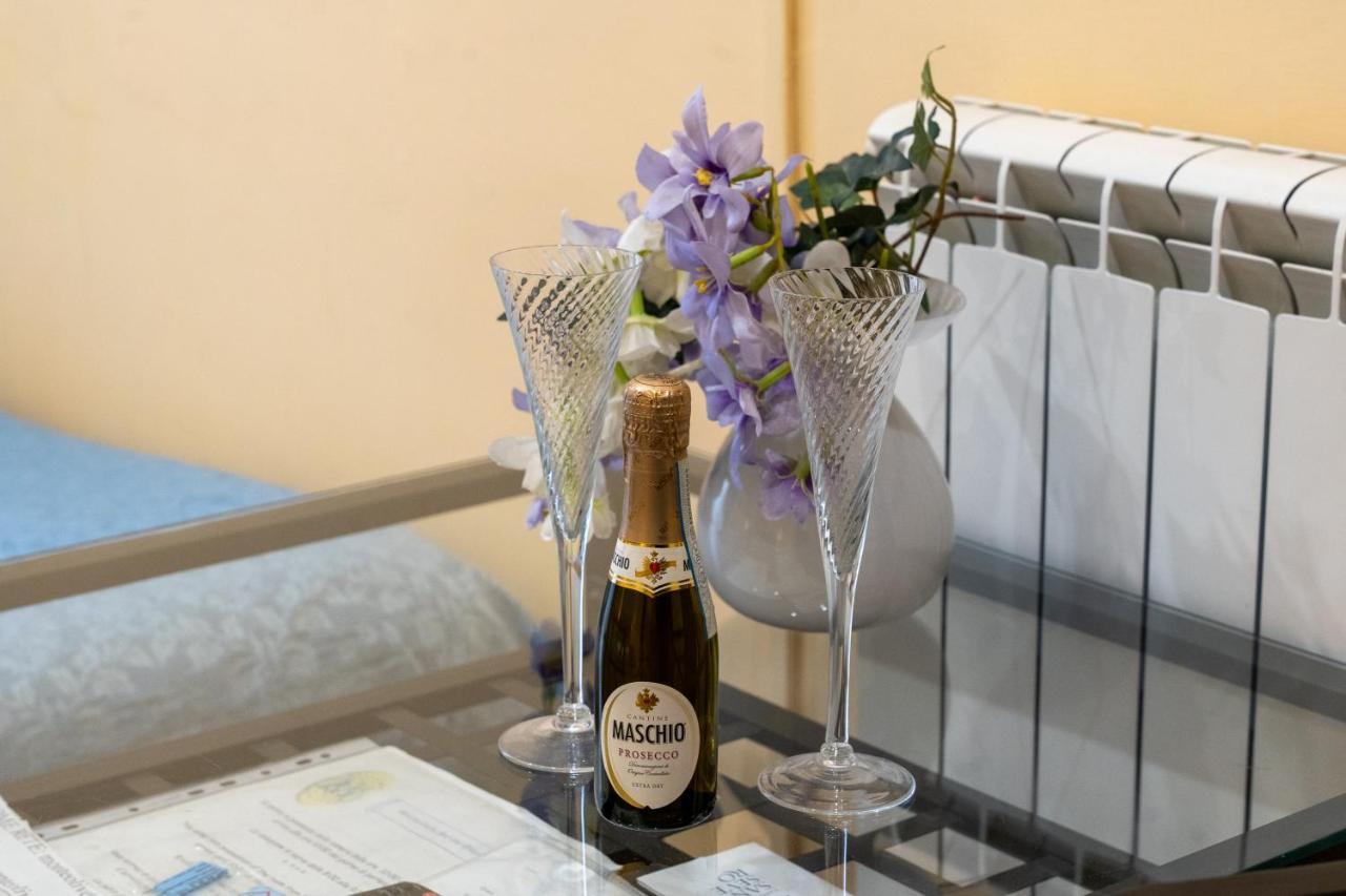 Monteoliveto Bed & Breakfast Napels Buitenkant foto