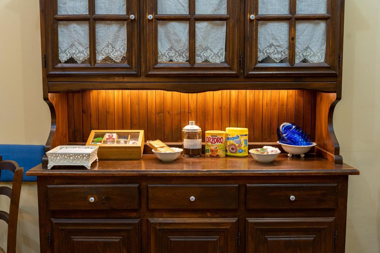 Monteoliveto Bed & Breakfast Napels Buitenkant foto