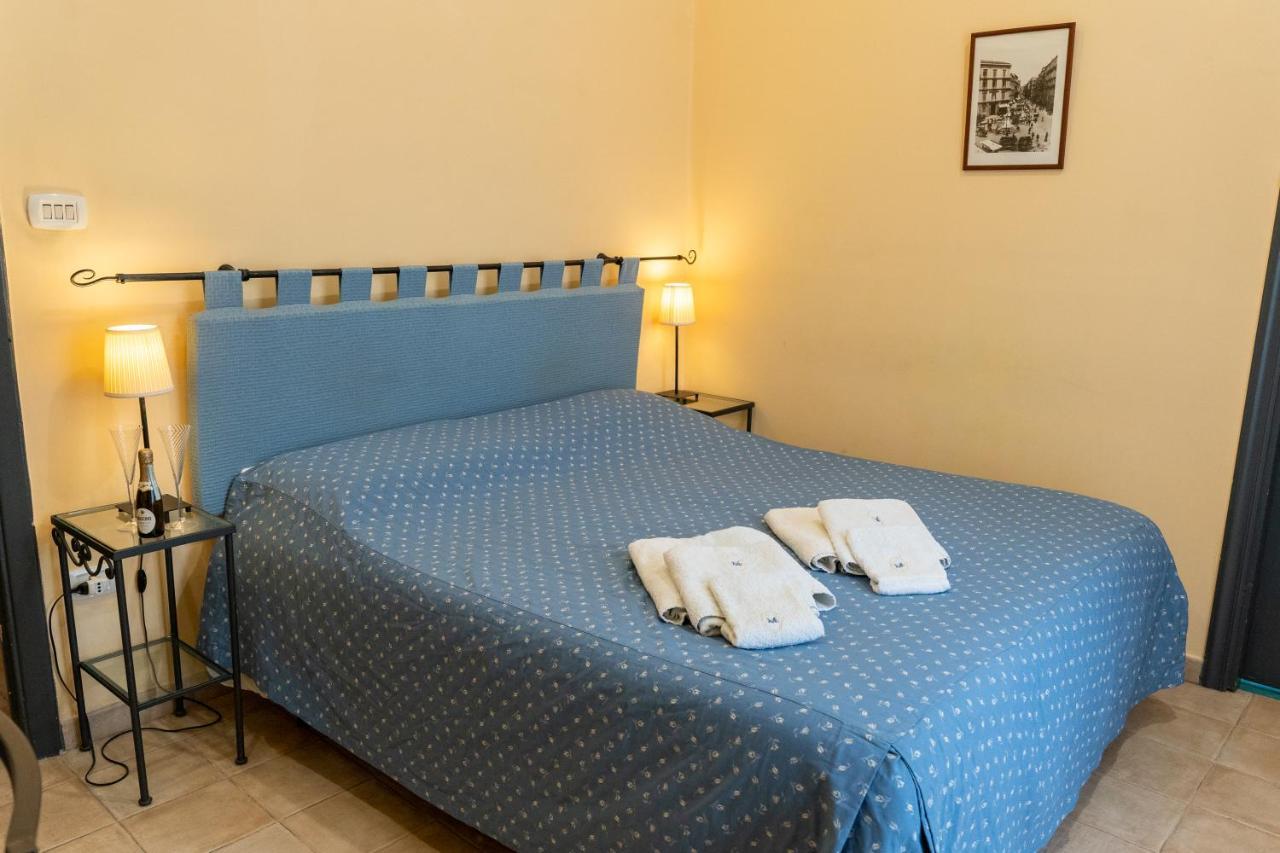 Monteoliveto Bed & Breakfast Napels Buitenkant foto