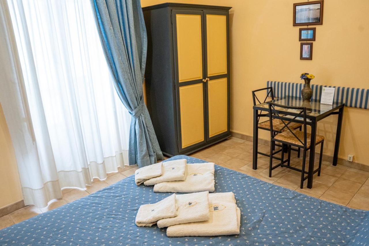 Monteoliveto Bed & Breakfast Napels Buitenkant foto
