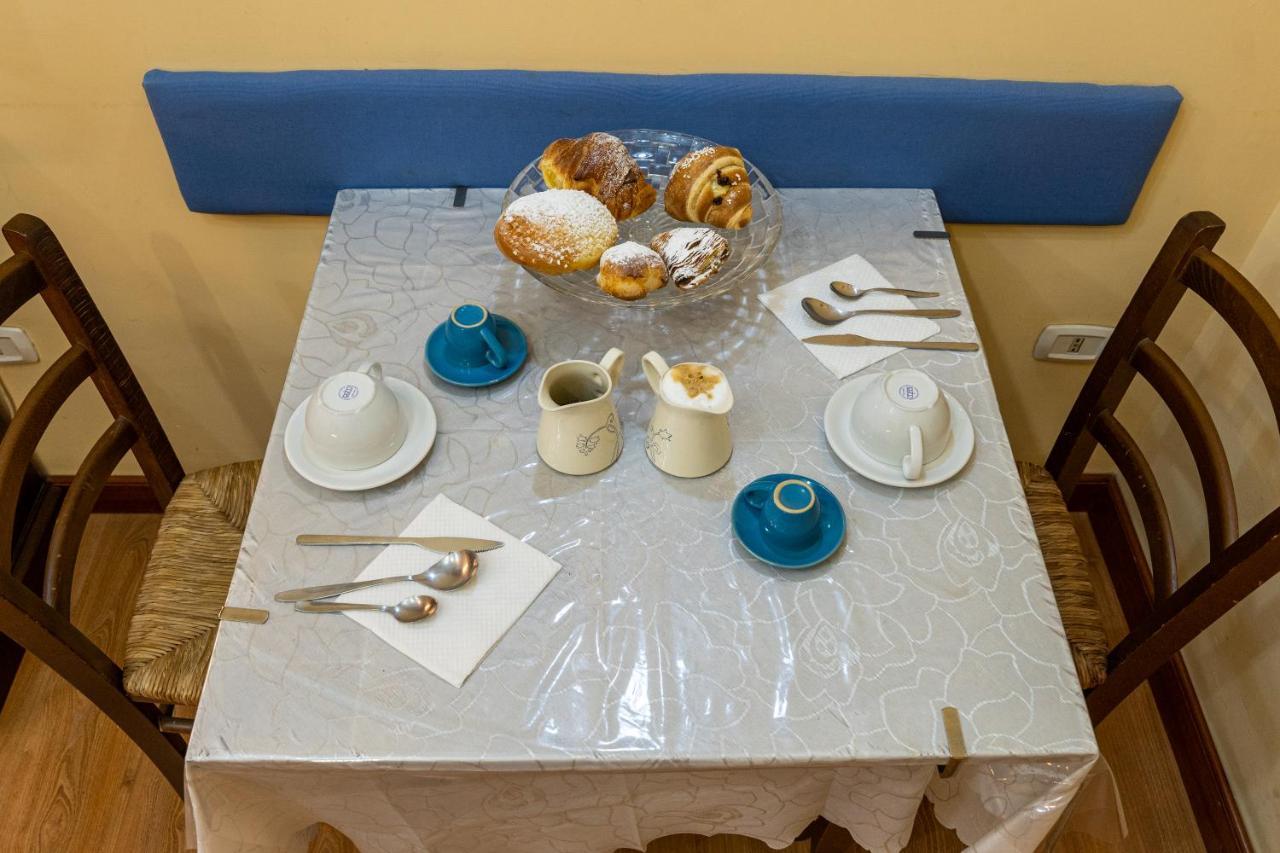 Monteoliveto Bed & Breakfast Napels Buitenkant foto