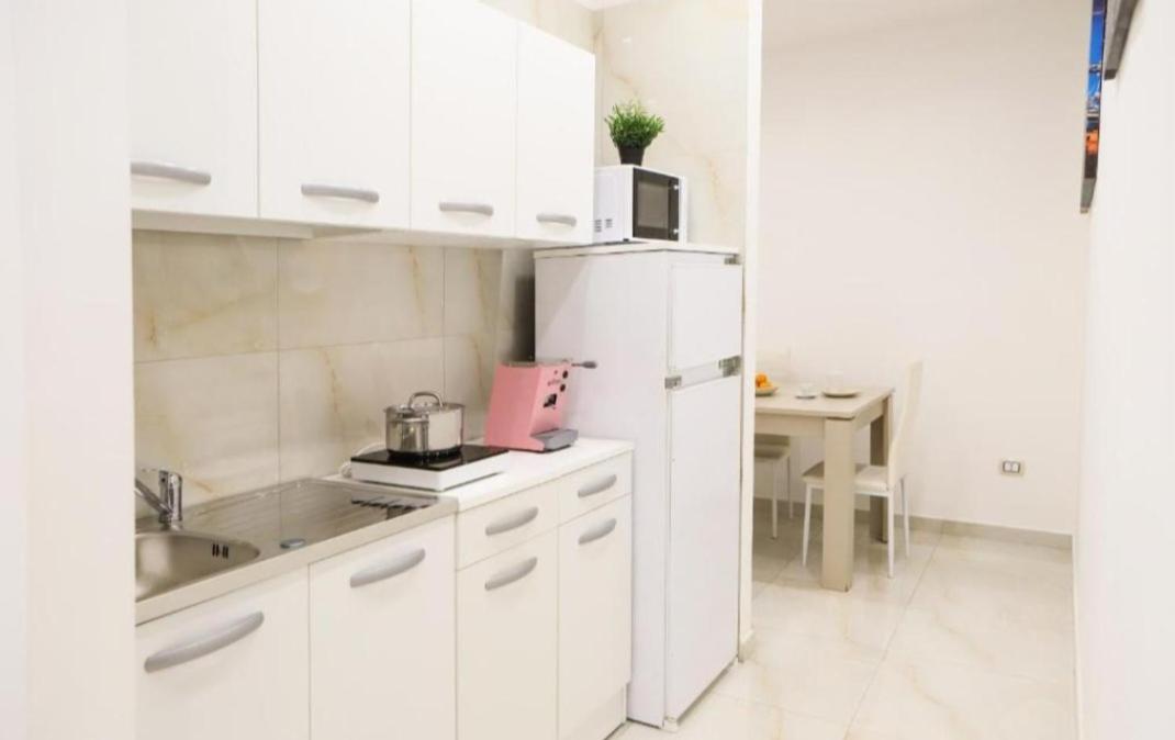 Monteoliveto Bed & Breakfast Napels Buitenkant foto